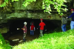 AdventureMarengo-EnteringCave