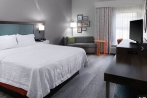 Hampton Inn Jasper_room